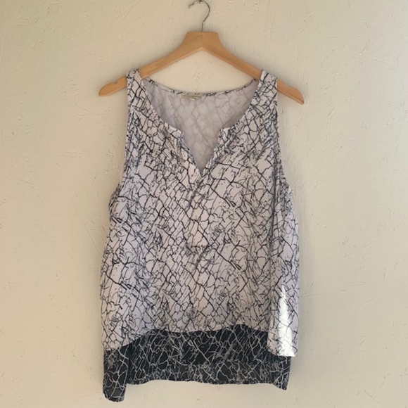 mercer & madison Tops - mercer & madison sleveless blouse